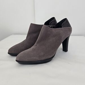 AQUATALIA Camden Heeled Booties Taupe Suede Ankle Boots size 8